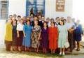 Выпускники, педагоги и гости во время празднования 100-летнего юбилея школы 2 октября 1999г