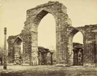 Вид Индийскойц железной колонны на фотографии 1905 года