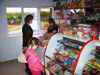 В магазине "Астория" большой выбор конфет и различных сладостей