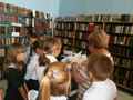 Экскурсия в библиотеку 5 класса Нижнепоповской школы. Библиотекарь В.Н. Бескровная