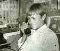 Владимир Абатуров во время учебы в Нижнепоповской школе. Физкабинет, учебная телефонная линия. 1978г