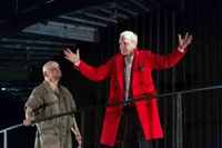 Комедия Мольера "Дон Жуан" в театре "Сатирикон". Сцена из спектакля. 9.10.2025г Комедия Мольера "Дон Жуан" в театре "Сатирикон". Сцена из спектакля. 9.10.2025г