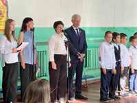 День Знаний стал последним мероприятием Алексея Вадимовича Иванова в Нижнепоповской школе. 1.09.2025г